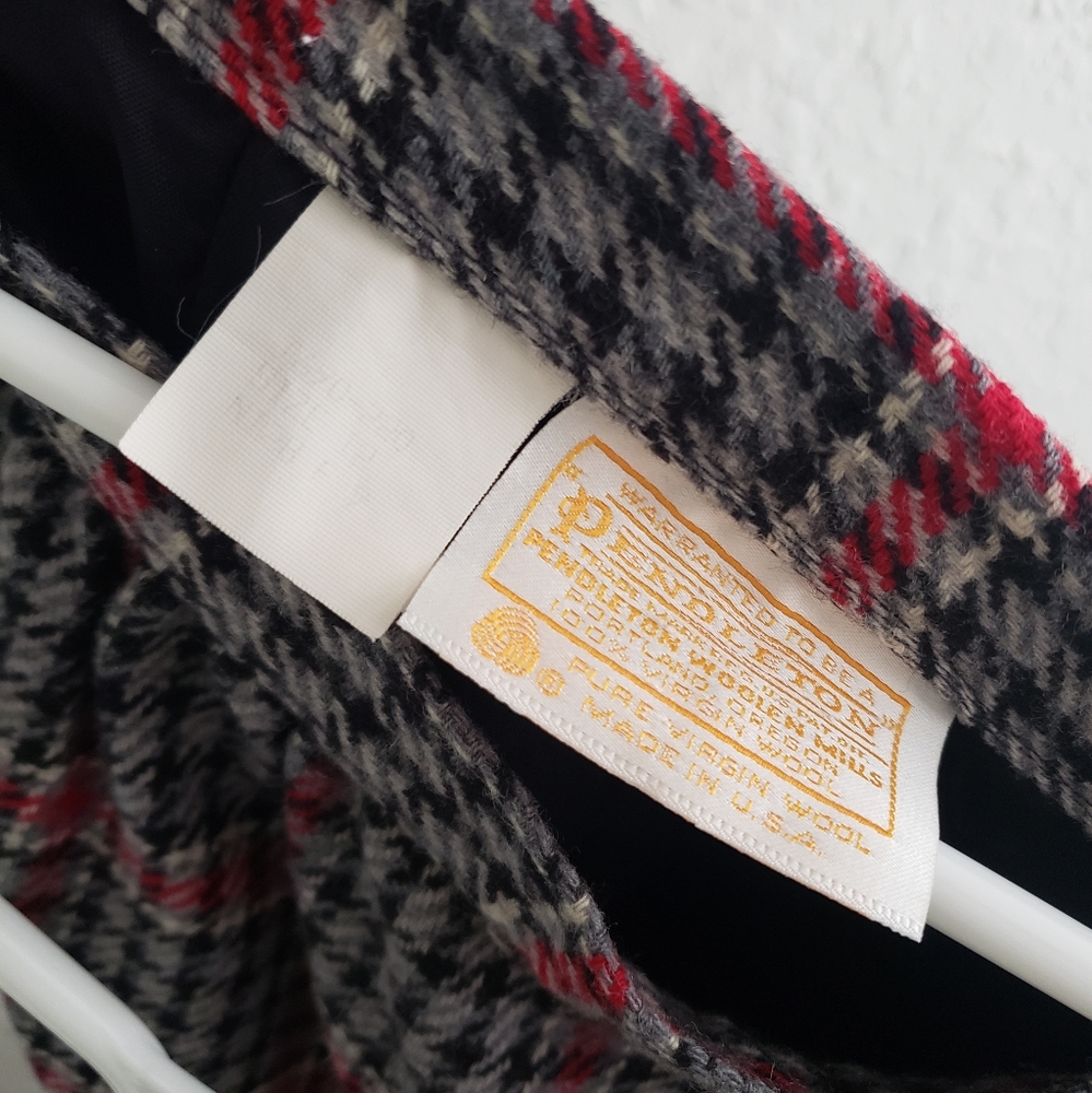 Vintage Pendleton Black And Red Plaid Virgin Wool Pencil Skirt - Picture 5 of 5